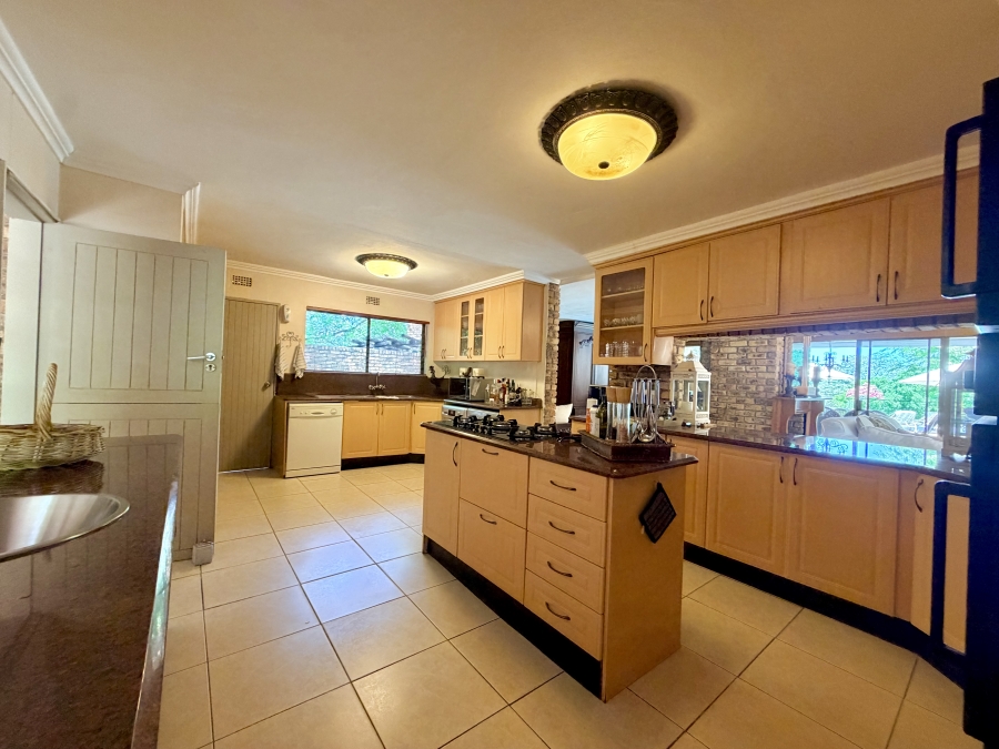 7 Bedroom Property for Sale in Mullersrust Free State